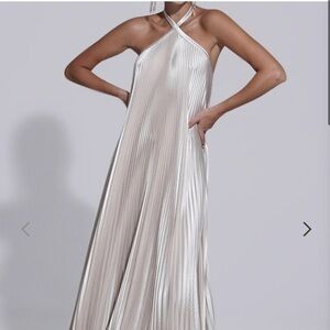 Deesse gown- champagne